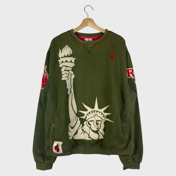 Red Tag Brand Other - Red Tag Brand Olive Green Sweatshirt with Statue of Liberty Graphic